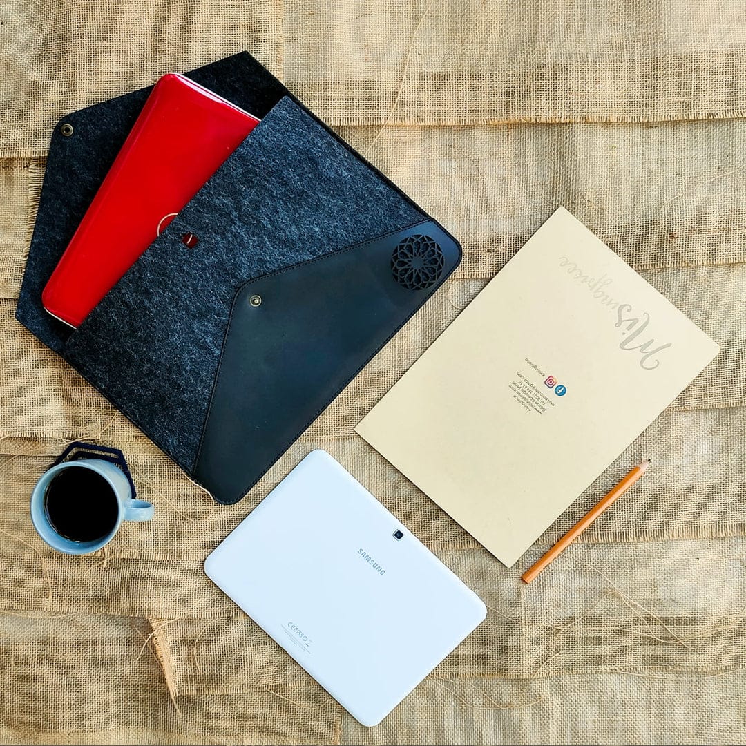Leatherette & Felt Laptop and Tablet Case